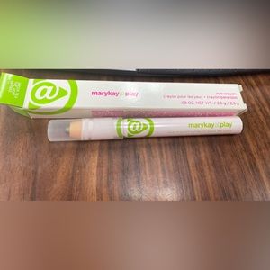 Mary Kay at Play eye crayon color green tea. New in box
